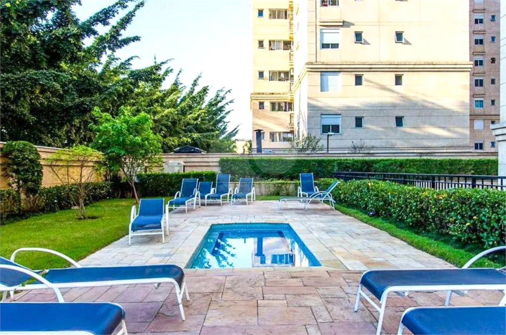 Apartamento à venda com 3 quartos, sendo 2 suítes, em Brooklin Paulista, São Paulo, SP