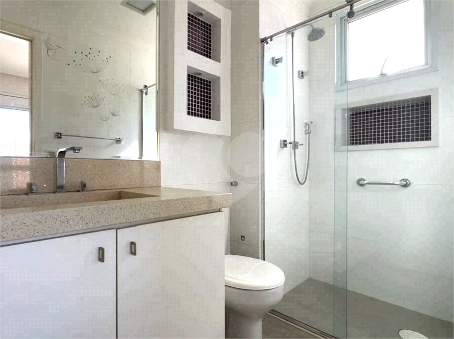 Apartamento à venda com 3 quartos, sendo 1 suíte,  em Vila Andrade, São Paulo, SP