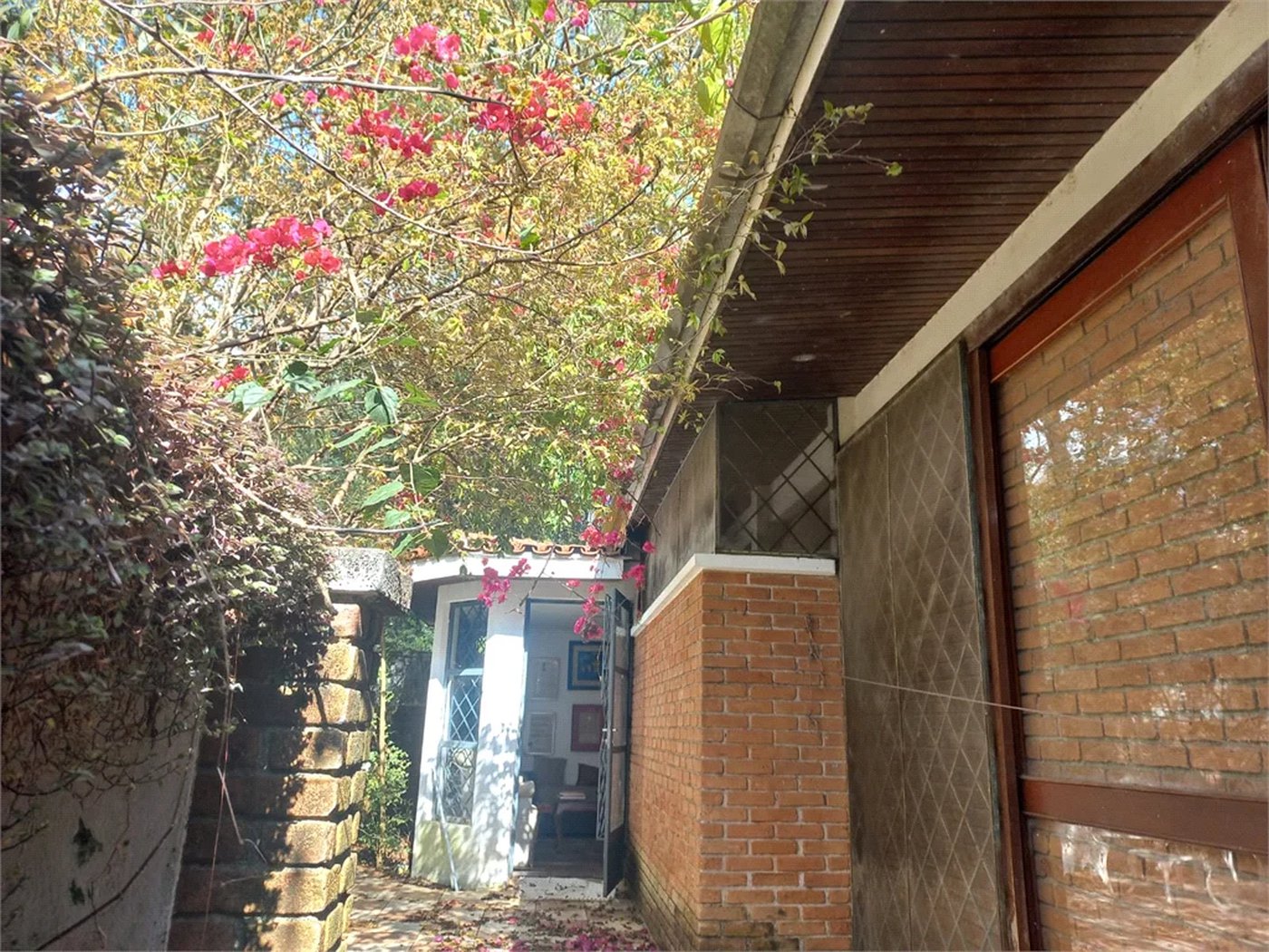Casa à venda com 3 quartos, sendo 2 suítes,  em Morumbi, São Paulo, SP