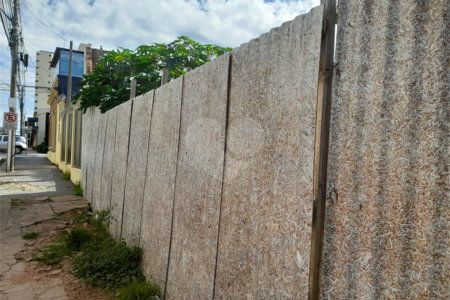 Terreno à Venda na Rua Episcopal – Localização Estratégica e Exclusiva