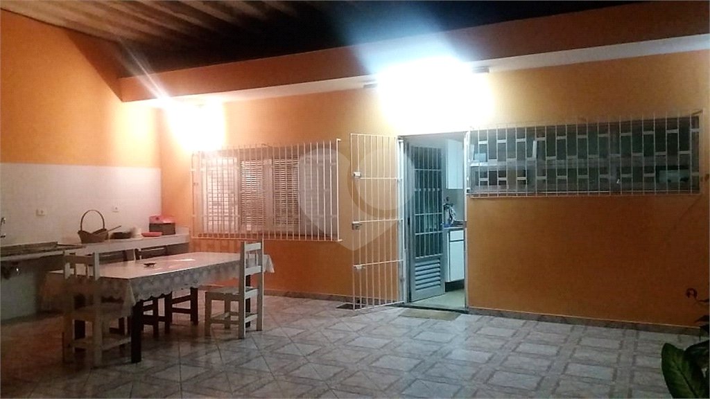 Casa Térrea à venda com 4 quartos, sendo 2 suítes, em Parque Edu Chaves, São Paulo, SP