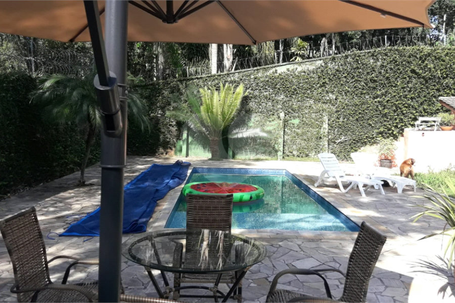 Casa à venda com 4 suítes em Roseira, Mairiporã, SP