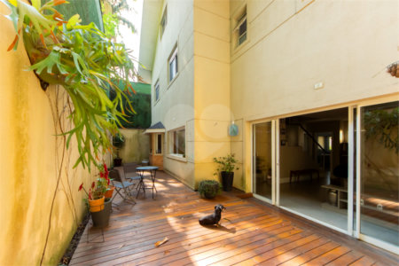 Casa à venda com 5 suítes no condomínio Solar dos Manacas, São Paulo - SP