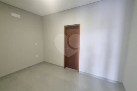 Casa à venda com 3 quartos, sendo 1 suíte, no condomínio Residencial Horto Villagio, Sorocaba - SP