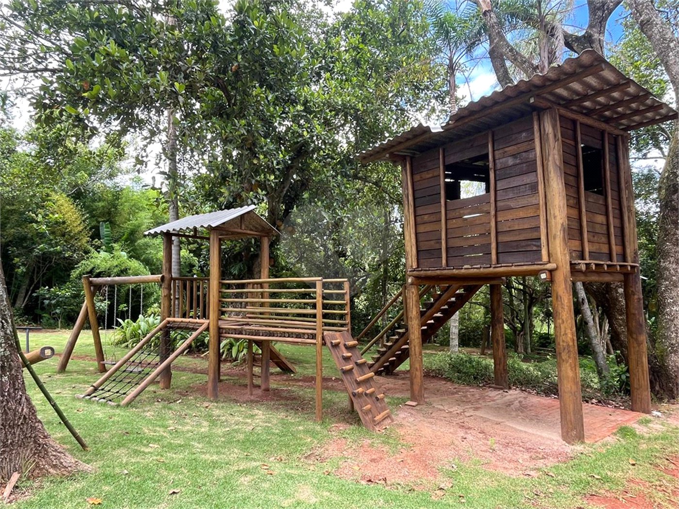 Terreno à venda no condomínio Residencial Quinta das Palmeiras, Itapetininga - SP