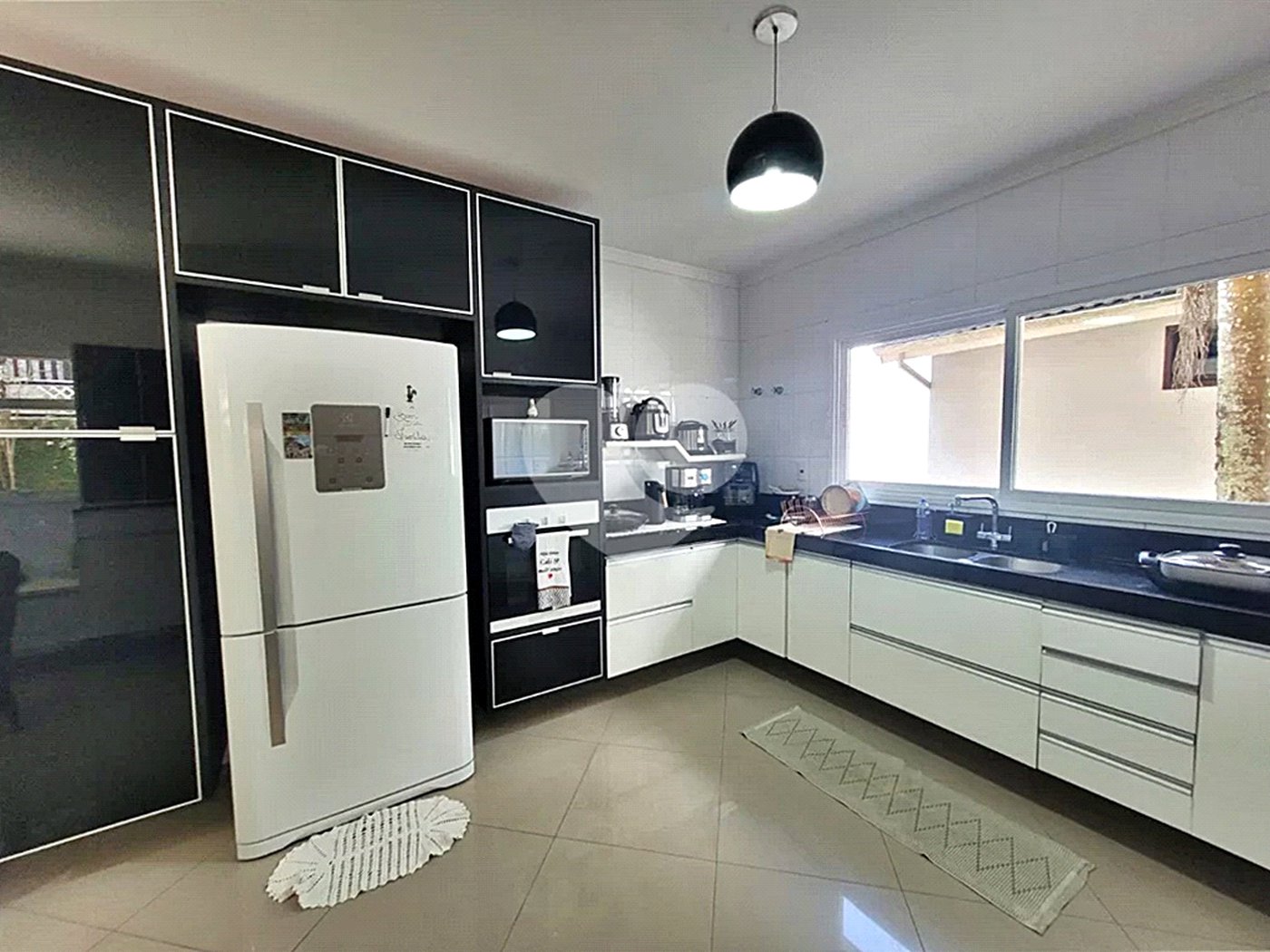 Casa à venda com 3 suítes no condomínio Cantareira, Mairiporã - SP