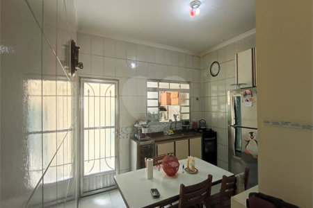 Casa Térrea à venda com 5 quartos, sendo 1 suíte, em Chora Menino, São Paulo, SP