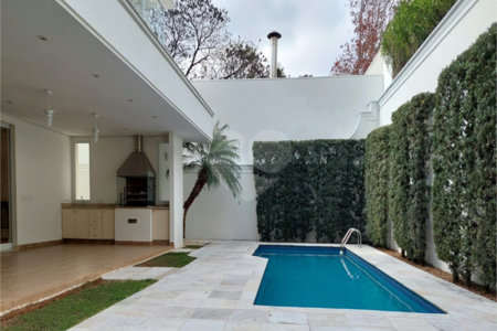 Casa à venda com 4 suítes no condomínio Residencial Morumbi, São Paulo - SP