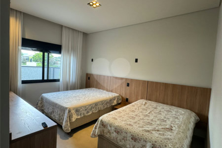 Casa à venda com 4 suítes no condomínio Fazenda Palmeiras Imperiais, Salto - SP
