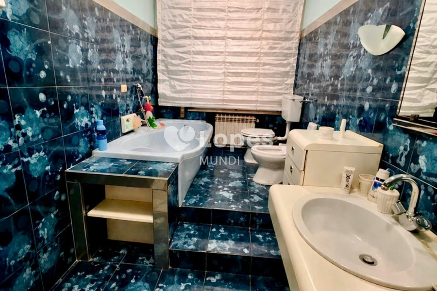 Casa à venda em Montecatini Terme, Toscana, Itália – 480 m² e terreno de 10.000 m²