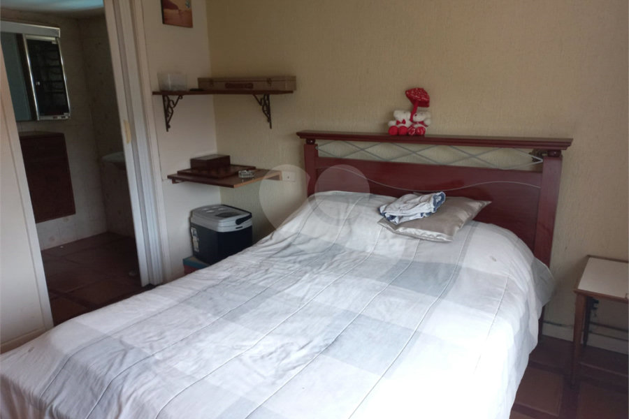 Casa à venda com 4 quartos, sendo 2 suítes, no condomínio Residencial Ypeville, Mairiporã - SP