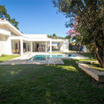Casa à venda com 4 quartos, sendo 1 suíte,  no condomínio Sítio das Hortências, São Roque - SP