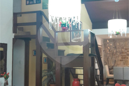 Sobrado à venda com 6 quartos, sendo 4 suítes, em Retiro das Fontes, Atibaia, SP
