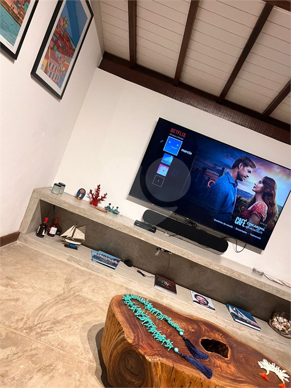 Casa à venda com 4 quartos, sendo 2 suítes,  em Barra Velha, Ilhabela, SP