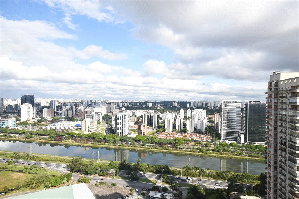 Cobertura à venda com 4 suítes em Jardim Fonte do Morumbi, São Paulo, SP