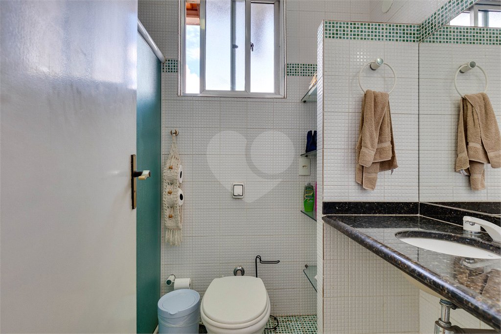 Sobrado à venda com 4 quartos, sendo 1 suíte, em Alto da Boa Vista, São Paulo, SP