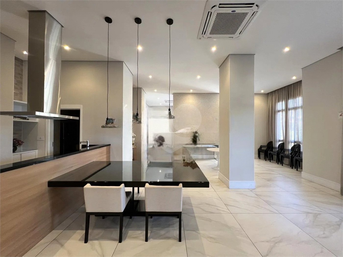 Apartamento à venda com 2 suítes em Vila Romana, São Paulo, SP