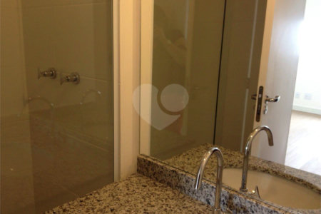 Apartamento à venda com 3 quartos, sendo 1 suíte,  em Jardim Parque Morumbi, São Paulo, SP