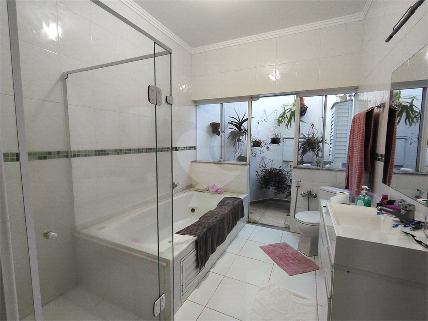 Casa para alugar com 6 quartos, sendo 4 suítes,  no Centro, Itapetininga, SP