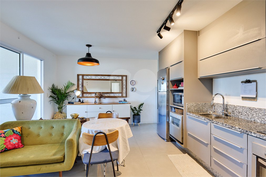 Apartamento à venda com 2 quartos, sendo 1 suíte, em Santo Amaro, São Paulo, SP