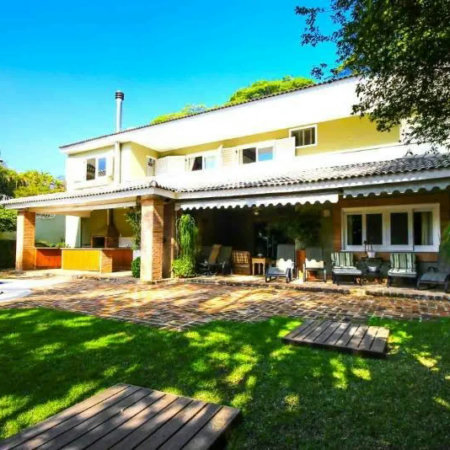 Casa à venda com 3 quartos, sendo 2 suítes,  em Vila Tramontano, São Paulo, SP