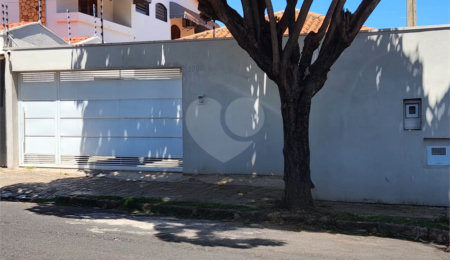 Casa à venda com 3 quartos, sendo 1 suíte, no Centro, Araraquara, SP