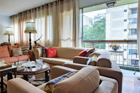 Apartamento à venda com 3 quartos, sendo 1 suíte, em Vila Andrade, São Paulo, SP