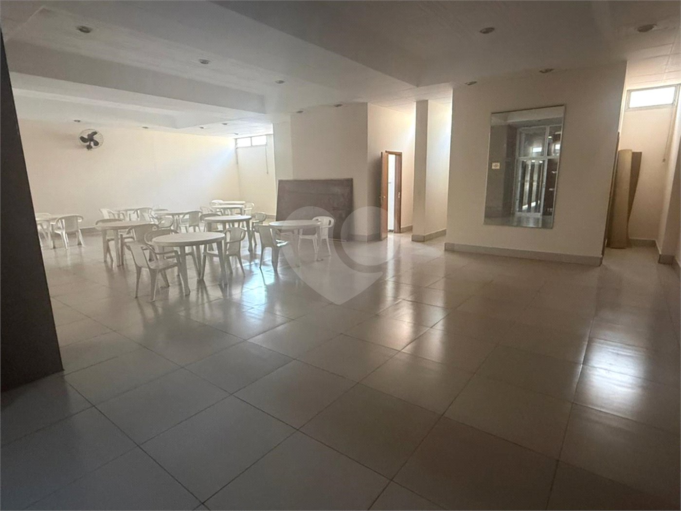 Apartamento à venda com 3 quartos, sendo 1 suíte, no Centro, Ribeirão Preto, SP