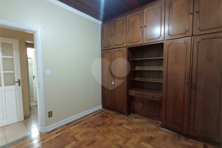 Casa à venda com 3 quartos, sendo 2 suítes,  no Centro, Itapetininga, SP