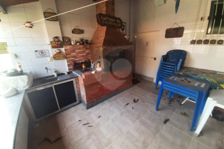 Casa à venda com 4 suítes em Santa Cruz, Rio de Janeiro, RJ