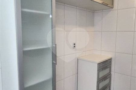 Casa à venda com 3 quartos, sendo 1 suíte, no condomínio Terras de São Francisco, Vinhedo - SP