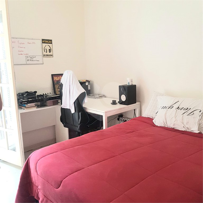 Sobrado à venda com 4 quartos, sendo 2 suítes, em Jardim Leonor, São Paulo, SP