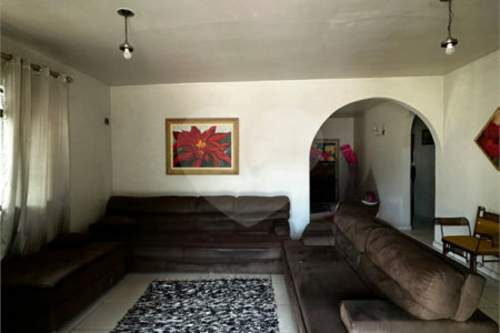 Casa à venda com 3 quartos, sendo 1 suíte, no Centro, Ponta Porã, MS
