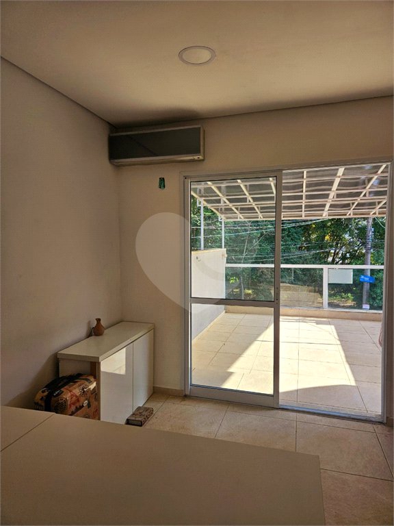 Casa à venda com 3 quartos, sendo 1 suíte,  no condomínio Residencial Rubi, Mogi das Cruzes - SP