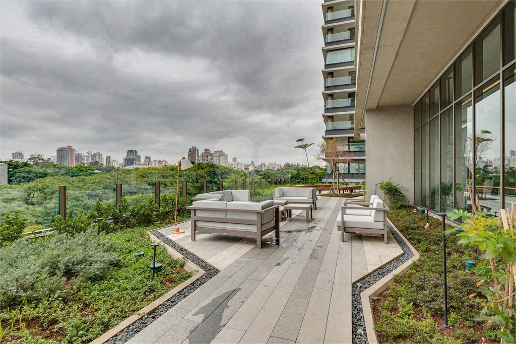 Apartamento à venda com 4 suítes em Moema, São Paulo, SP