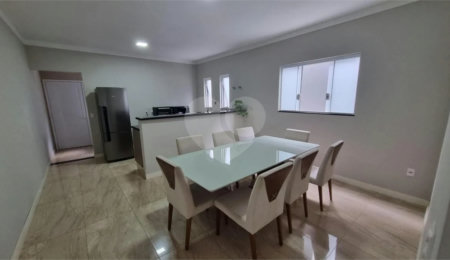 Casa à venda com 3 quartos, sendo 1 suíte,  em Jardim Novo Mundo, Várzea Paulista, SP