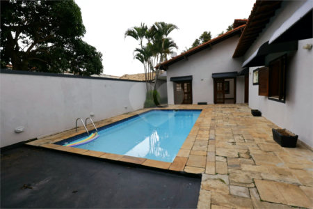 Casa à venda com 4 quartos, sendo 2 suítes, em Jardim São Bento, São Paulo, SP
