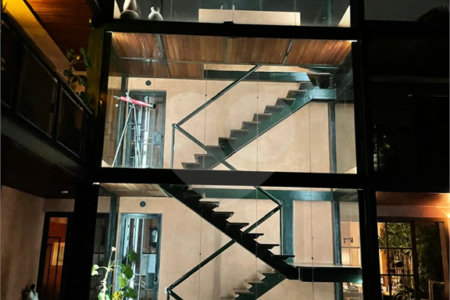 Casa à venda ou para alugar com 4 quartos, sendo 3 suítes, em Jardim Leonor, São Paulo, SP