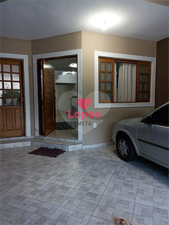 CASA À VENDA RESIDENCIAL ANA MARIA 192m², 3 DORMITORIOS, 1 SUITE, 2 VAGAS DSÃO JOSÉ DOS CAMPOS/SP