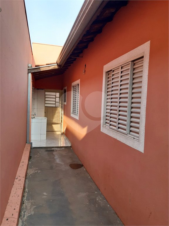 Casa Térrea no Condomínio Sempre Verde I.