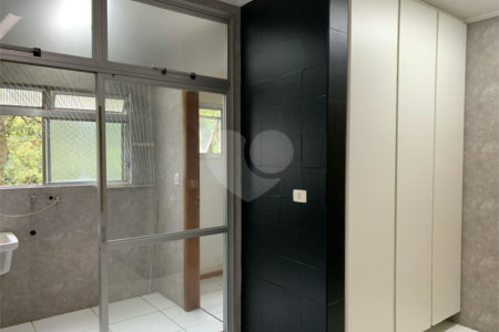 Apartamento à venda com 3 quartos, sendo 1 suíte,  em Bela Aliança, São Paulo, SP