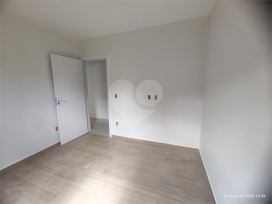 Casa à venda com 2 quartos, sendo 1 suíte, em Jardim Santo Antônio, Atibaia, SP