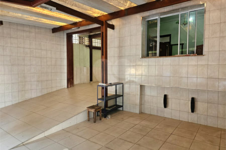 Casa à venda com 3 quartos, sendo 1 suíte,  em Água Branca, São Paulo, SP