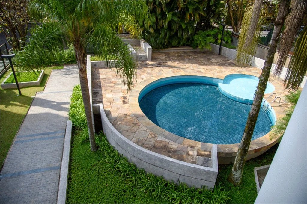 Apartamento à venda com 3 suítes em Paineiras do Morumbi, São Paulo, SP