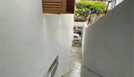 Sobrado à venda ou para alugar com 4 quartos, sendo 2 suítes,  em Santana, São Paulo, SP
