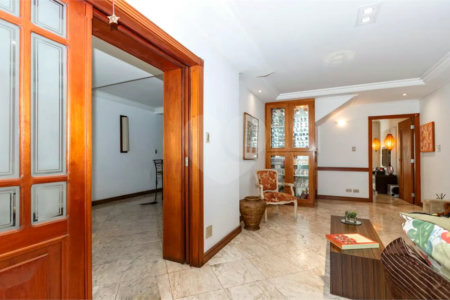 Casa de Vila à venda com 3 quartos, sendo 1 suíte, em Campo Belo, São Paulo, SP