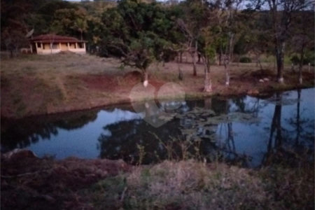 Sítio à venda com 2 quartos no Centro, Descalvado, SP