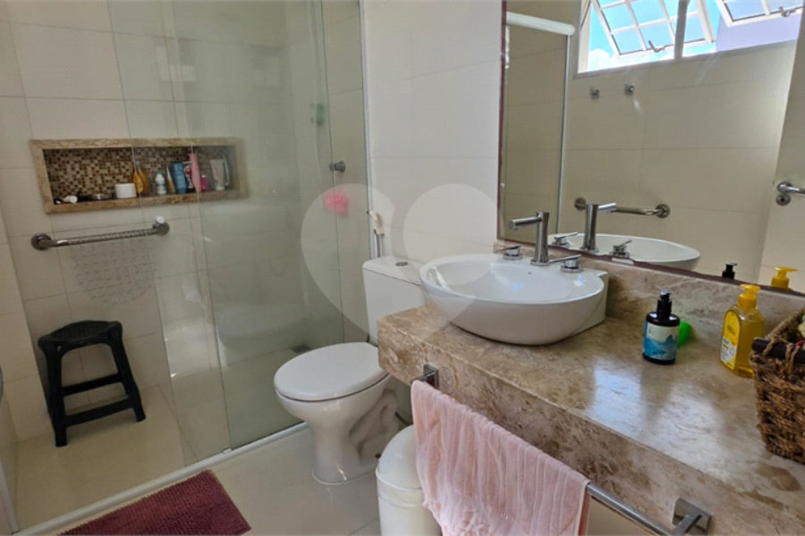 Casa Térrea à venda ou para alugar com 8 quartos, sendo 4 suítes, em Vila Pereira Barreto, São Paulo, SP