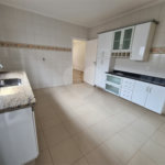 Casa à venda com 3 quartos, sendo 2 suítes, no condomínio Terras de São Francisco, Vinhedo - SP