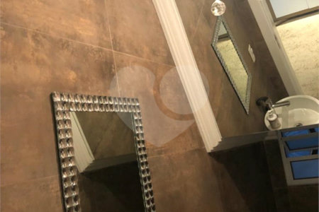 Sobrado à venda com 3 quartos, sendo 2 suítes,  em Vila Nivi, São Paulo, SP